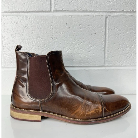 Johnston and Murphy Cap Toe Leather Chelsea Boots / Made In Italy / Men's 10
